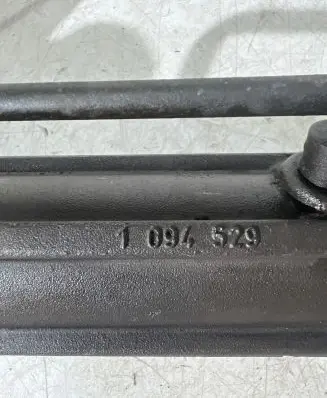 BMW 5 E39 Steering rack 1094529