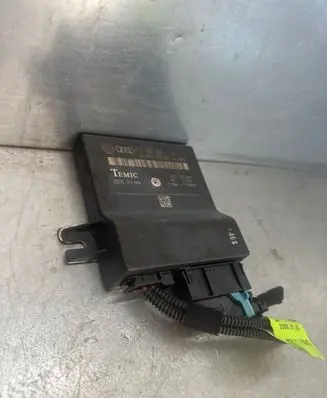 Audi A6 S6 C6 4F Gateway control module 4F0907468D