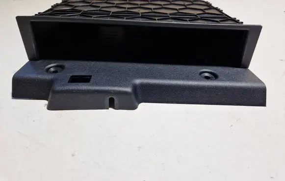 Glove box