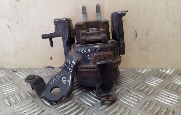 Toyota Corolla E120 E130 Engine mount bracket 1230527020