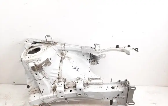 Toyota Auris E180 Front side member 