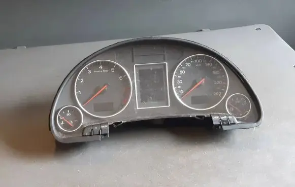 Audi A4 S4 B7 8E 8H Speedometer (instrument cluster) 1036901830