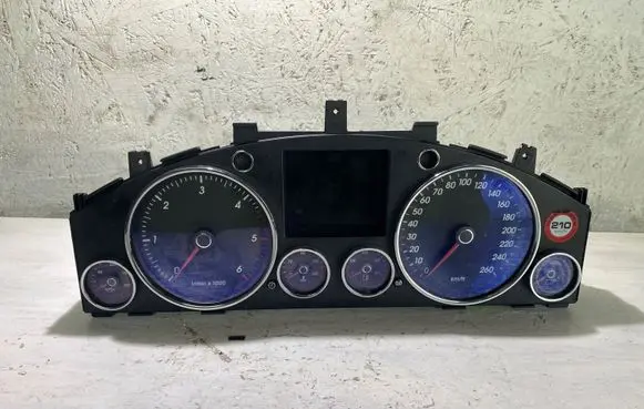 Volkswagen Touareg I Speedometer (instrument cluster) 7L6920880M 6142000265 0263654017