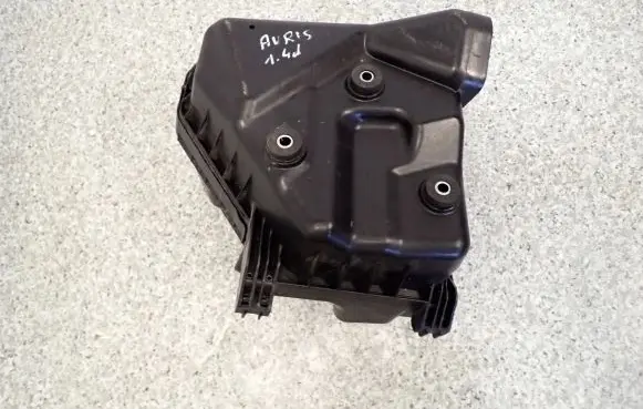 Toyota Auris 150 Air filter box cover 