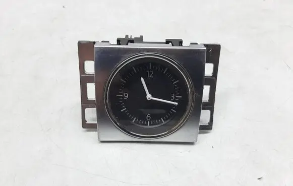 Volkswagen PASSAT B7 Clock 