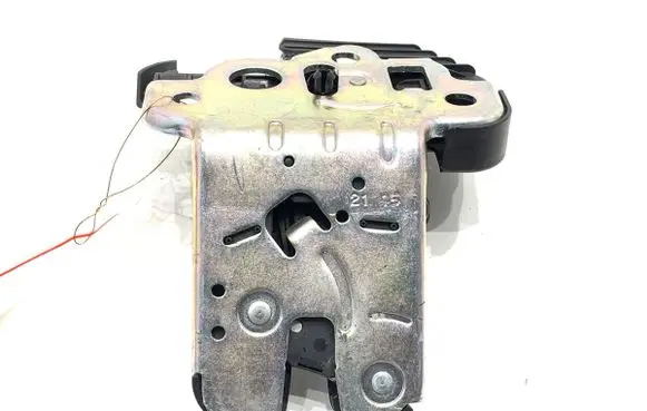 Audi A4 S4 B8 8K Tailgate exterior lock 8R0827505