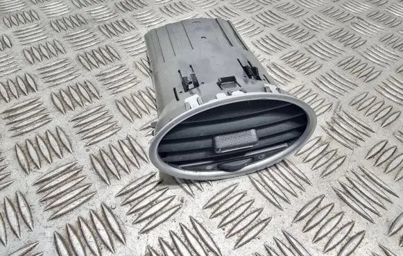 Ford Focus Dashboard side air vent grill/cover trim 6N41A014L21C 4M51A014L21AE 4M51A014L21BD