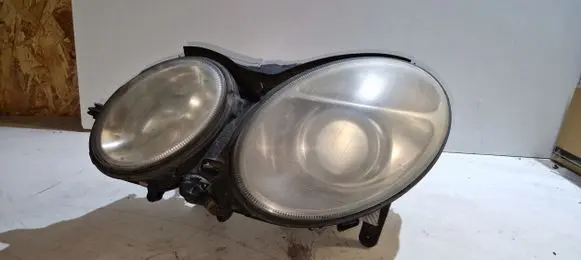 Mercedes-Benz E W211 Headlight/headlamp A2118201461
