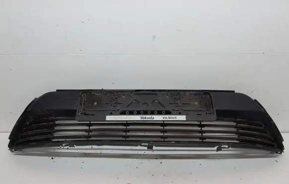 Toyota Avensis T270 Front bumper lower grill 5311205090
