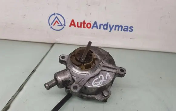 BMW 7 E65 E66 Vacuum pump 7635657 11667635657