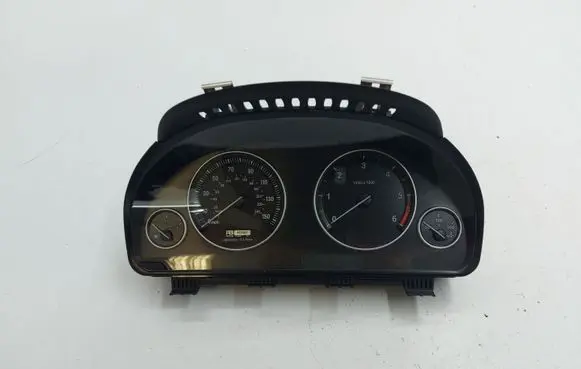 BMW 5 F10 F11 Speedometer (instrument cluster) 928048501