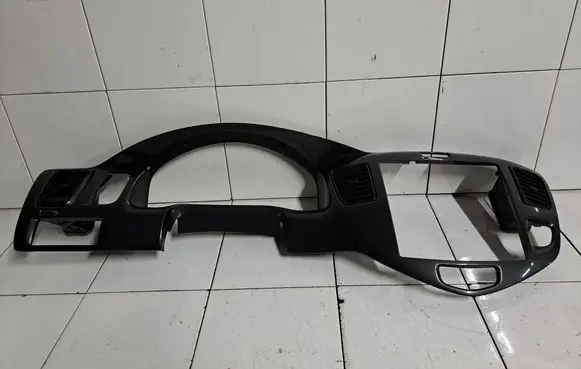 Mazda MPV II LW Dashboard trim LC62G0421