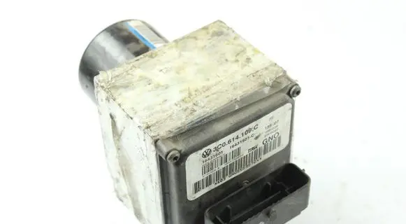Volkswagen PASSAT B6 ABS Pump 3C0614109C