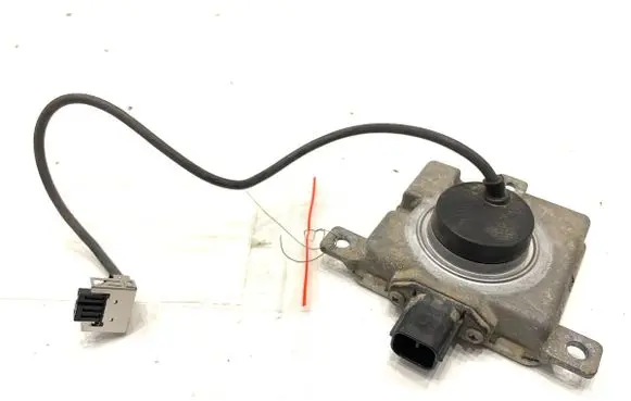 Honda CR-V Voltage converter/converter module W3T23671