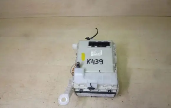 Toyota Verso-S Fuse box set 827300F060D K439