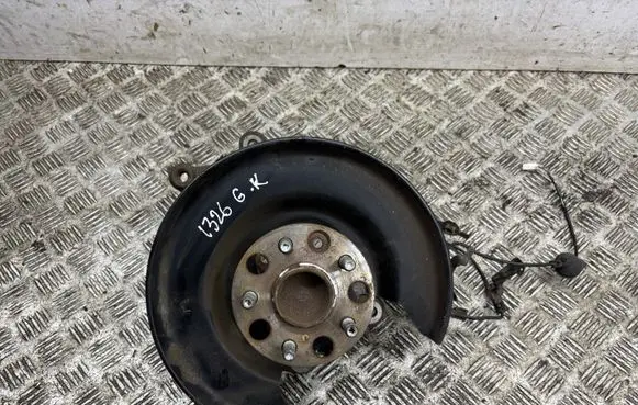 Toyota Prius (XW50) Rear wheel hub 160730B