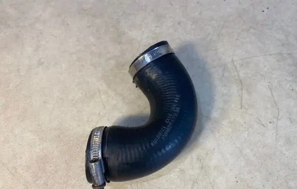 BMW 7 E23 Engine coolant pipe/hose 11531266459 1266459