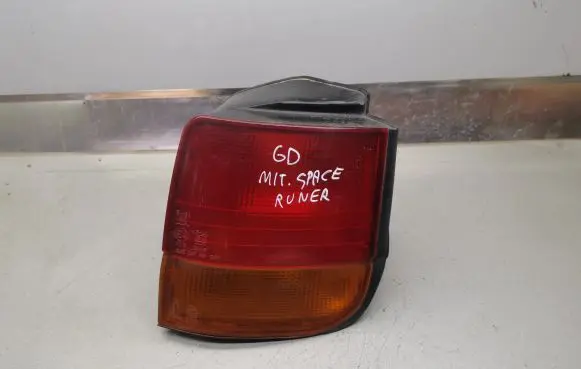 Mitsubishi Space Runner Rear/tail lights