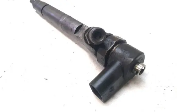 Mercedes-Benz E W211 Fuel injector