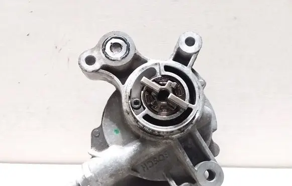 Ford Focus Vacuum pump 1609U