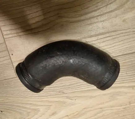 Nissan X-Trail T30 Air intake hose/pipe