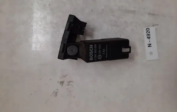 Glow plug pre-heat relay