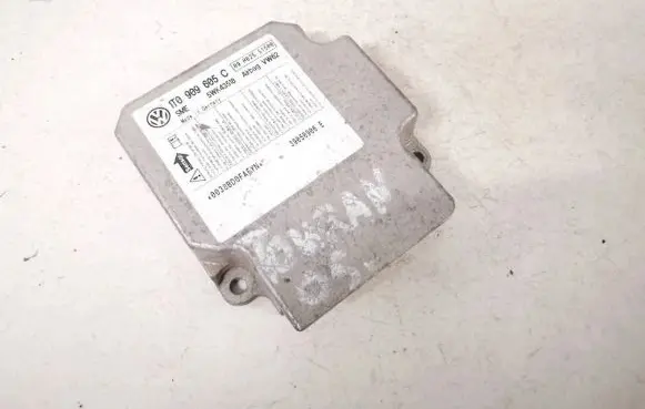 Volkswagen Touran I Airbag control unit/module 1t0909605c 5wk43518