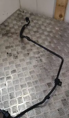 Engine coolant pipe/hose