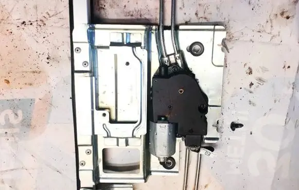 Honda CR-V Sunroof motor/actuator 1717821a 70450-smg-e010
