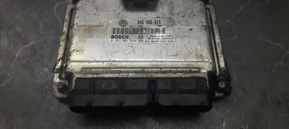 Volkswagen Polo VI Engine control unit/module ECU 0281001940