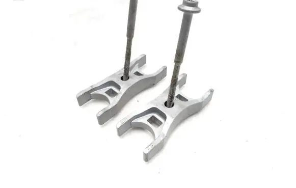 Skoda Kodiaq Fuel Injector clamp holder 04L216