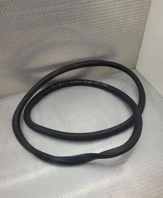 Peugeot 308 Front door rubber seal 9830829080
