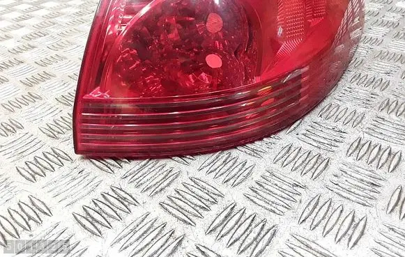 Peugeot 607 Rear/tail lights
