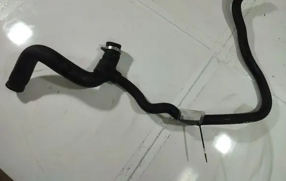 Opel Astra H Engine coolant pipe/hose 