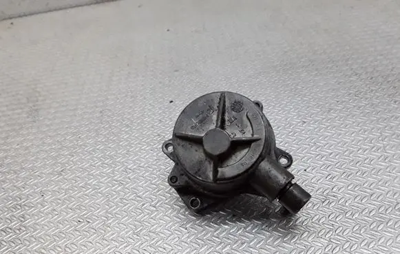 Audi A6 S6 C5 4B Vacuum pump 72218501