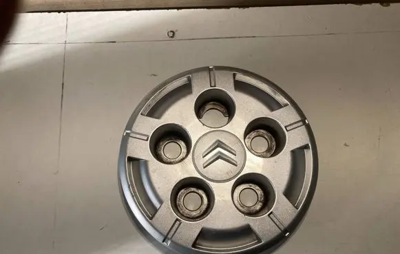 Citroen Jumpy R15 wheel hub/cap/trim B632