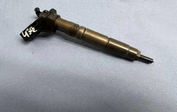 Mercedes-Benz E W211 Fuel injector A6420700487 0445115017 050716
