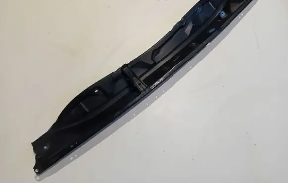 Toyota Yaris Engine hood trim 