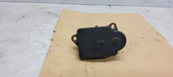 Mercedes-Benz A W169 Radiator active air flap actuator A640150294