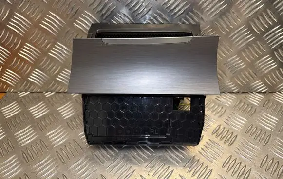 Volkswagen Golf VII Glove box 5G2863391