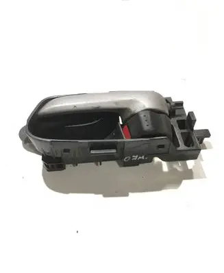 Suzuki Grand Vitara II Front door interior handle 