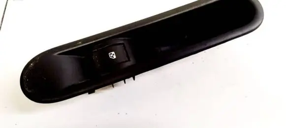 Renault Espace - Grand espace IV Electric window control switch 31144M