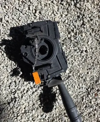 Renault Clio III Wiper turn signal indicator stalk/switch 7701045279