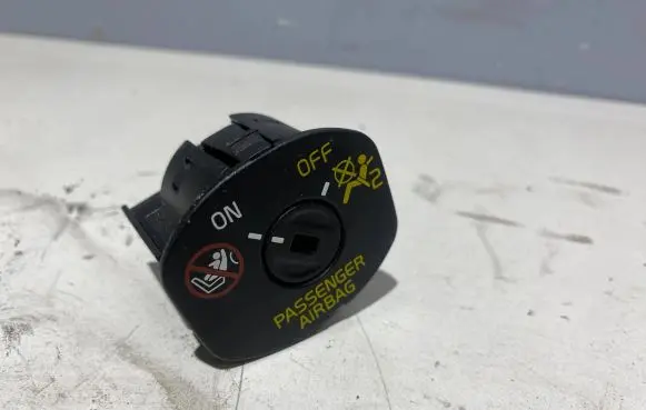 Volvo S60 Passenger airbag on/off switch 31318268 12020C2648