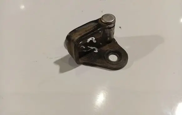 Volkswagen Transporter - Caravelle T4 Rear door lock loop/hook striker