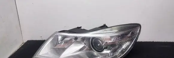 Skoda Octavia Mk2 (1Z) Headlight/headlamp 1Z1941015G 1ZL24705205