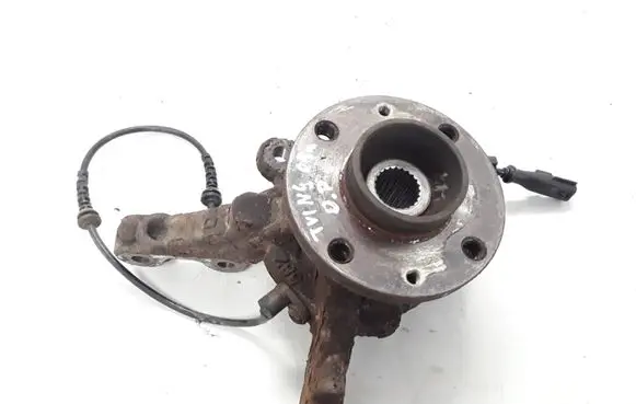 Renault Twingo II Front wheel hub 8200663593