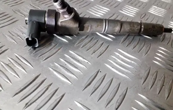 Fiat Croma Fuel injector 0445110243