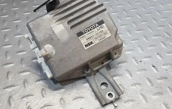 Toyota Corolla E120 E130 Power steering control unit/module 8965002150
