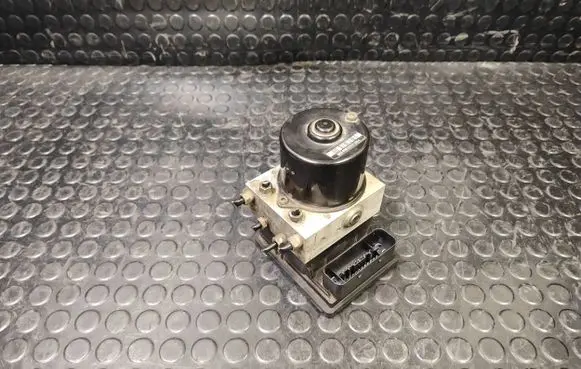 Opel Zafira B ABS Pump 13234911 10096005593 00403654D0
